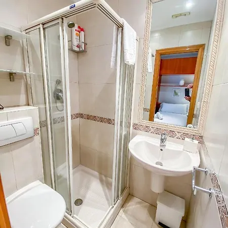 Turisticas Ayuntamiento 3* Сан-Себастьян