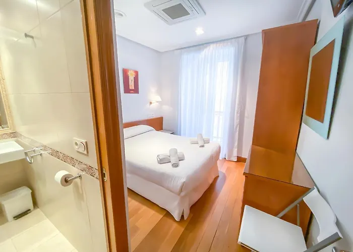 Turisticas Ayuntamiento بيت ضيافة 3*